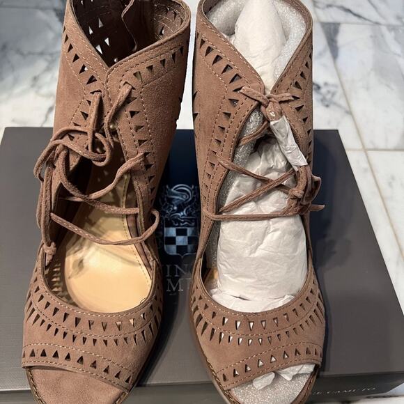 Vince Camuto Tarita Lace-Up Sandal Women US 9W Brown Suede Block Heel - Picture 4 of 6